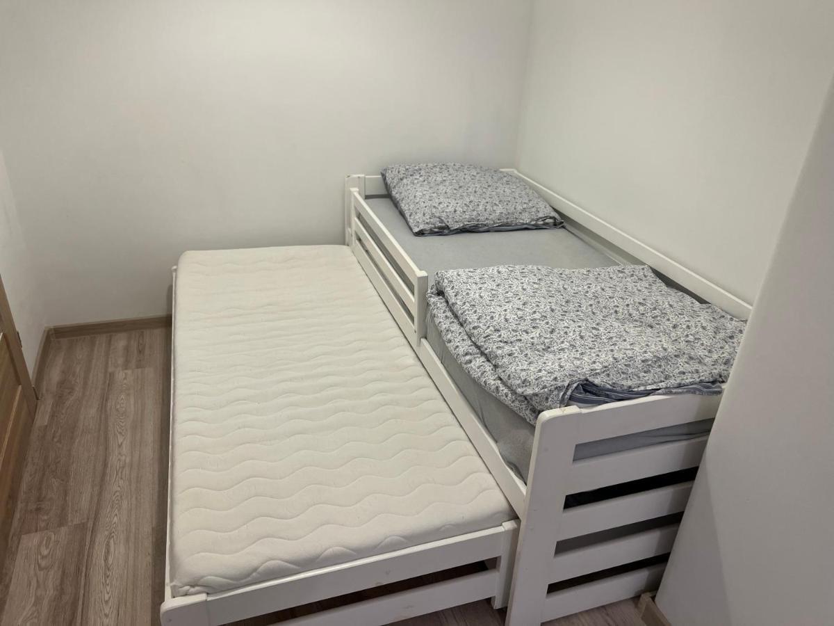 דירות זומבקוביצה שלאוסקי Apartament 3 Pokojowy Z Parkingiem מראה חיצוני תמונה